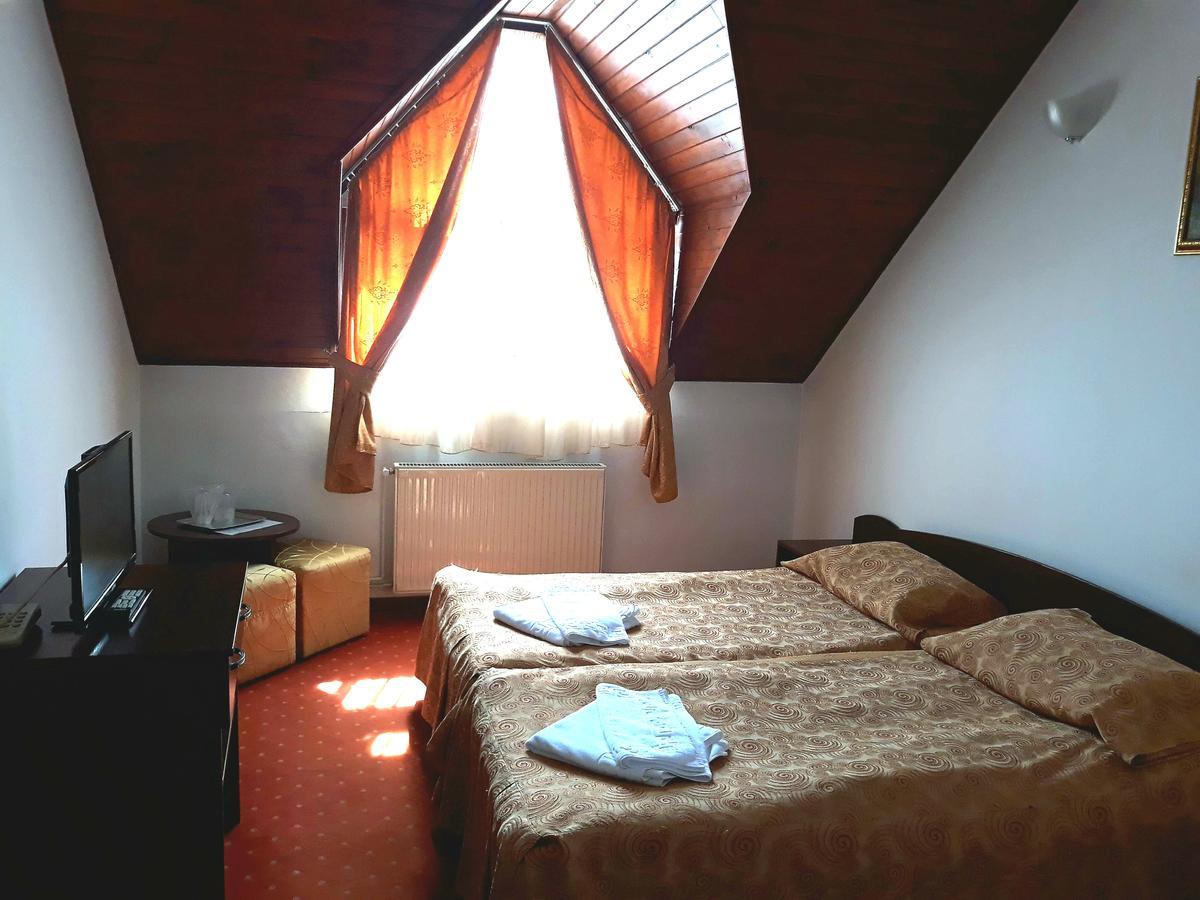 Motel Din Darste Сэчеле Экстерьер фото